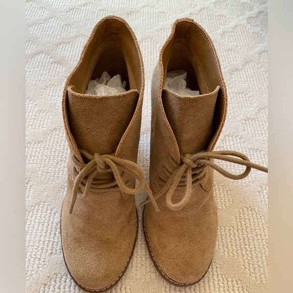 Lucky Brand Yamene Wedge Lace up Ankle Booties Suede Tan Size 6.5M - Picture 3 of 12